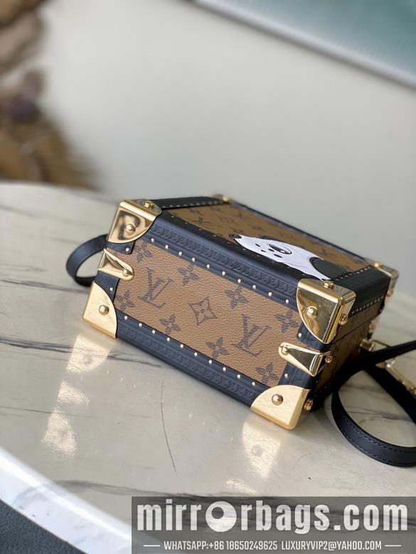 LV Replica Bags Square Trunk M11206 17x17x8cm gf