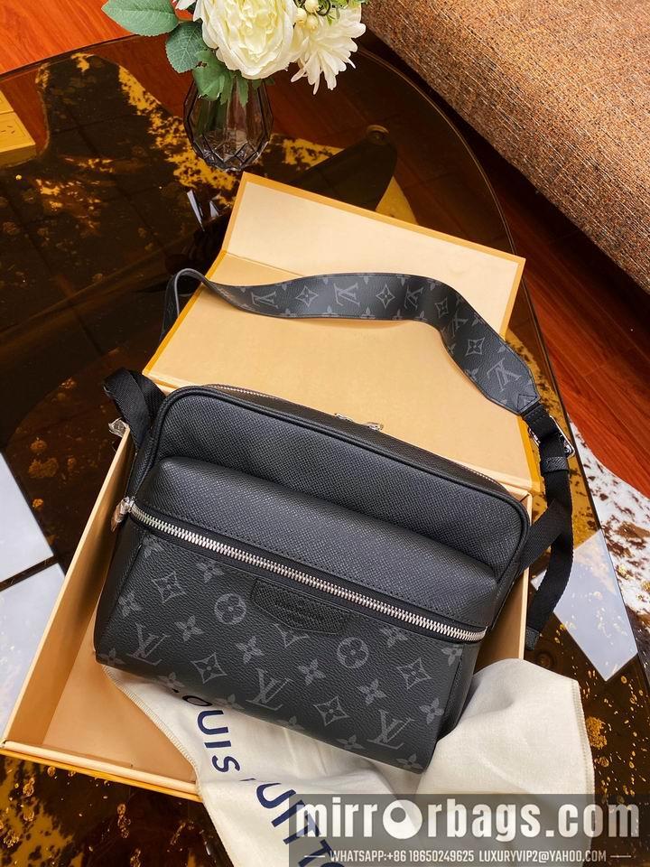 LV Replica Bags Outdoor M30233 29x20x10.5cm gf