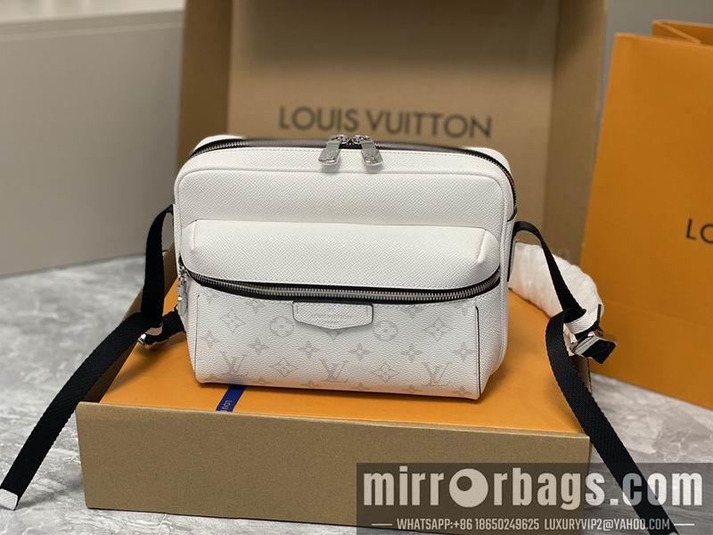 LV Replica Bags Moutdoor M30873 26x20x10.5cm gf