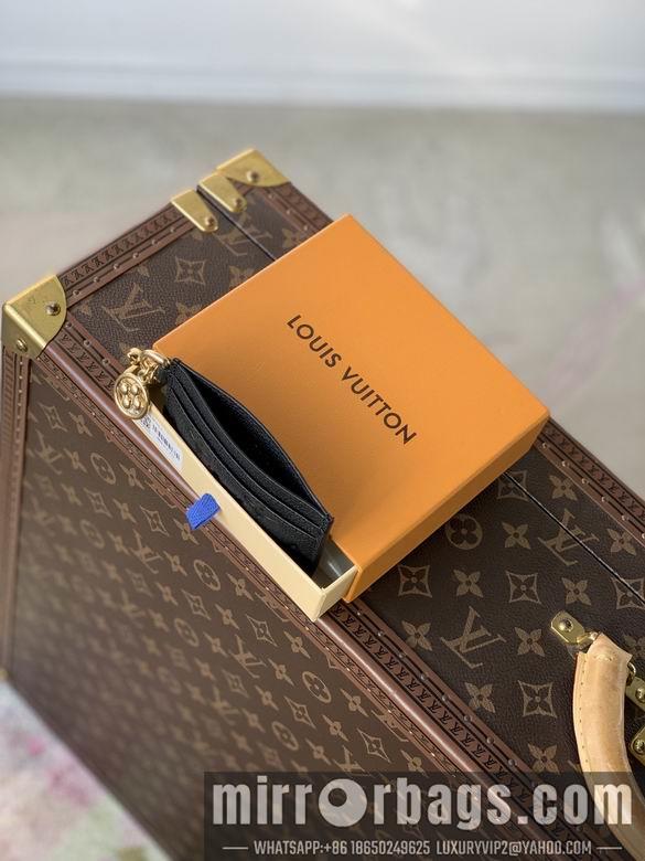 LV Replica Bags M82132 10.2x7.3x0.3cm gf