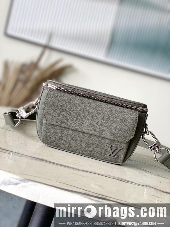 LV Replica Bags Pilot M83560 20x12x5.5cm gf
