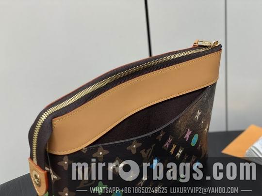 LV Replica Bags Voyage M83568 32x21x8cm gf1