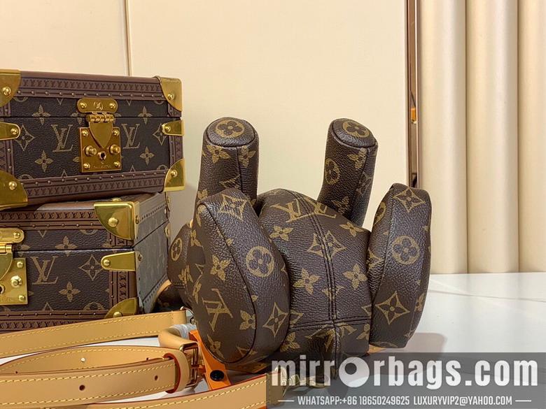 LV Replica Bags Pooch Bag M12617 18x28x19cm gf