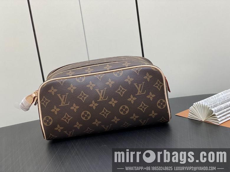 LV Replica Bags Dopp M44494 28x15x16.5cm gf