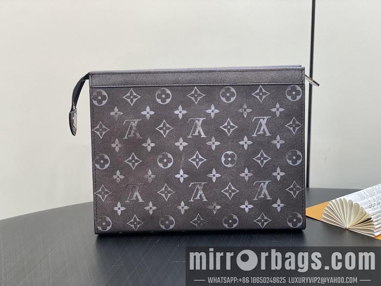 LV Replica Bags Voyage M11764 27x21x6cm gf