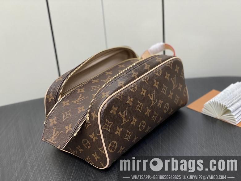 LV Replica Bags Dopp M44494 28x15x16.5cm gf