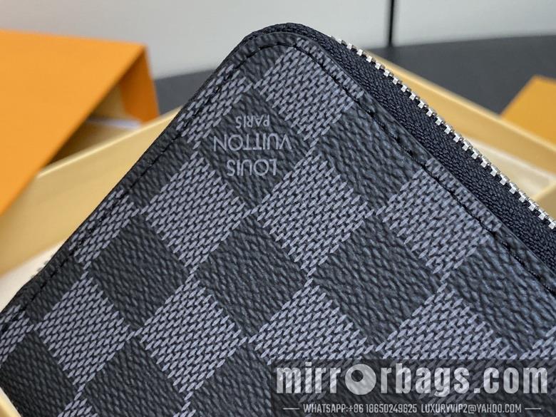 LV Replica Bags Zippy M11611 21x2.5x10cm gf1