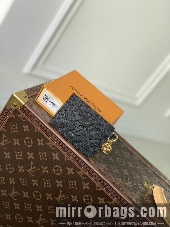 LV Replica Bags M82132 10.2x7.3x0.3cm gf