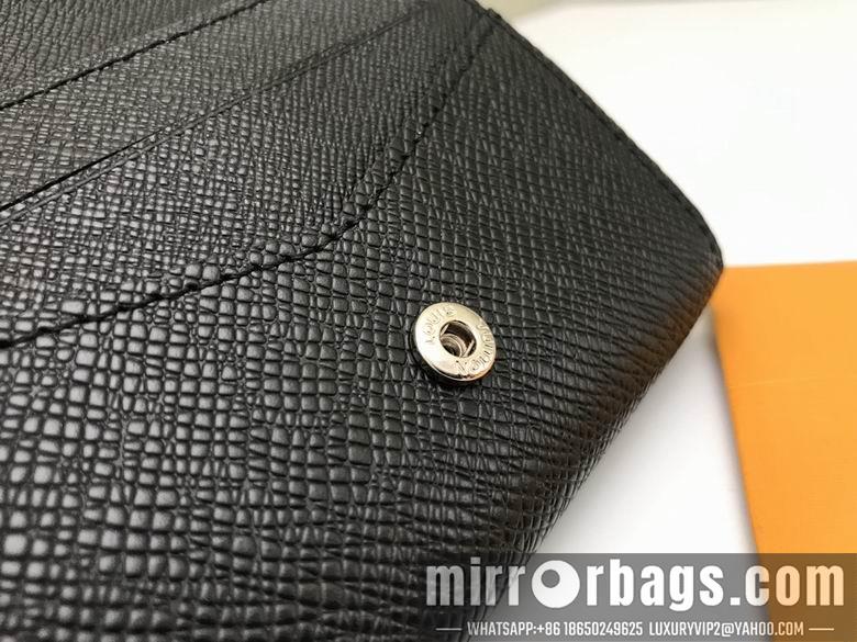 LV Replica Bags M64021 10.5X8cm