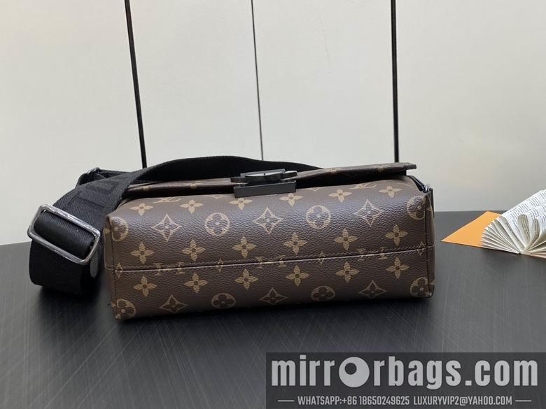 LV Replica Bags S-Cape M46794 28x16x10cm gf