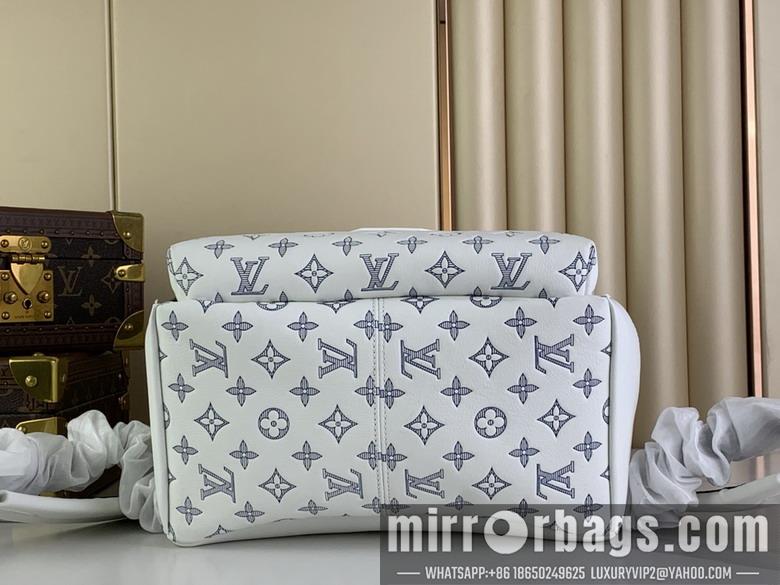 LV Replica Bags Discovery M24760 29x38x20cm gf