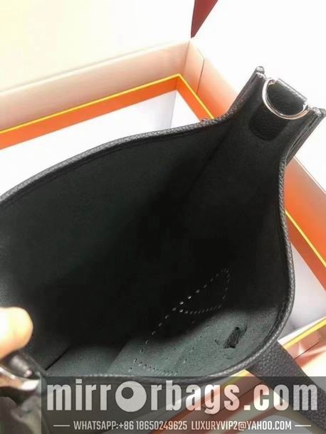 Hermes Replica Bags Evelyne 28x30x9cm am 02