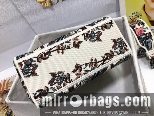 Dior Replica Bags Dior M0565刺绣喜鹊白 24x20x11cm wz