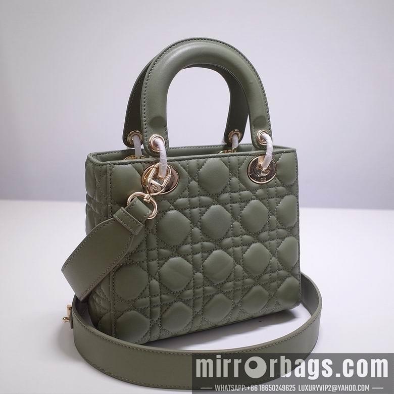 Dior Replica Bags AX8877 20X17X9
