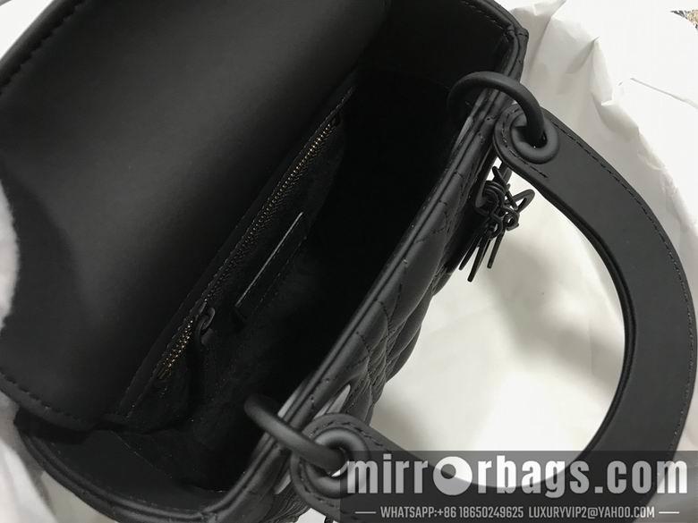 Dior Replica Bags BNM0505 17X15X7