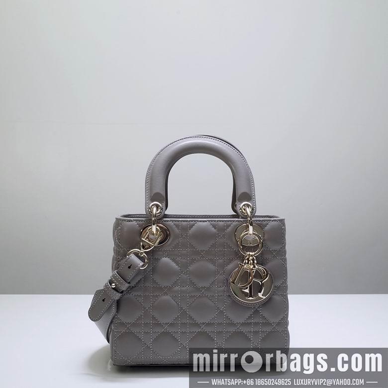 Dior Replica Bags AX8877 20X17X9