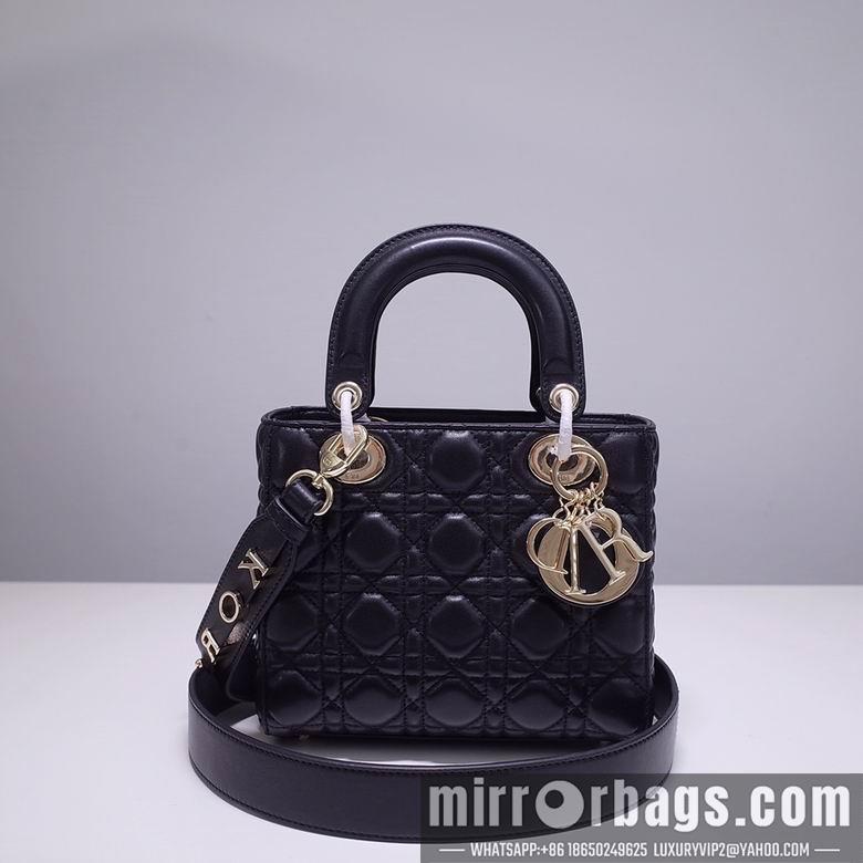 Dior Replica Bags AX8877 20X17X9