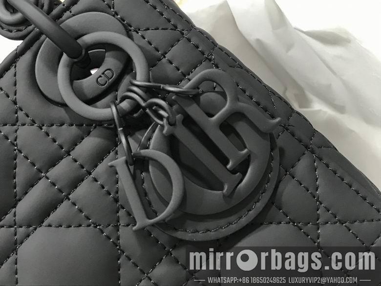 Dior Replica Bags BNM0505 17X15X7