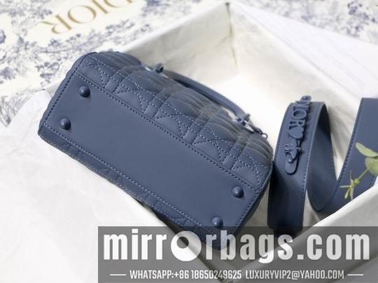 Dior Replica Bags Dior Ultra-matte M8013 20cm wz