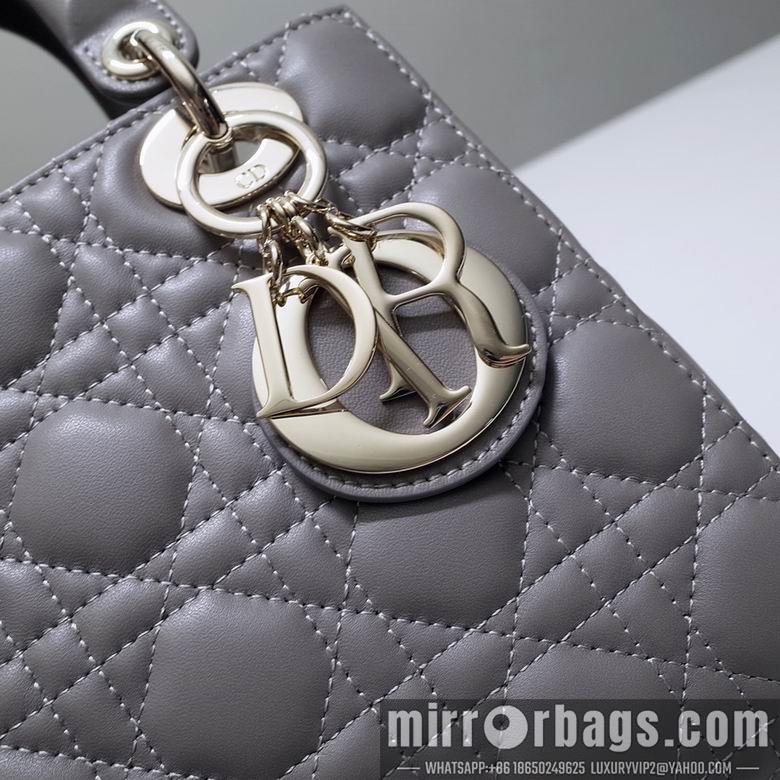Dior Replica Bags AX8877 20X17X9