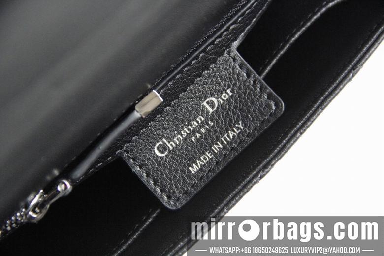 Dior Replica Bags AX2023 20x12x7