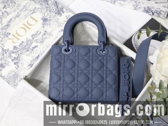 Dior Replica Bags Dior Ultra-matte M8013 20cm wz