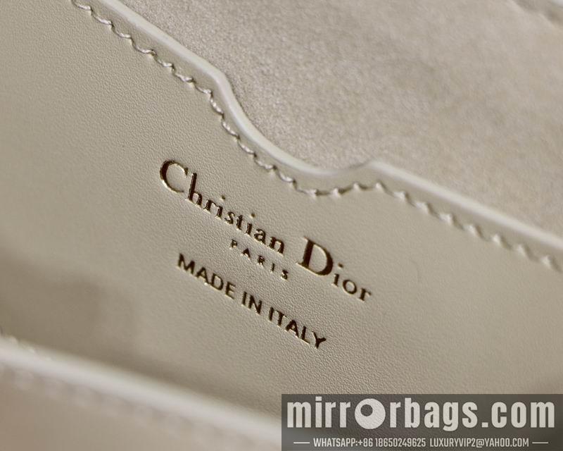 Dior Replica Bags DIOR M8013 22x13x5cm yz3
