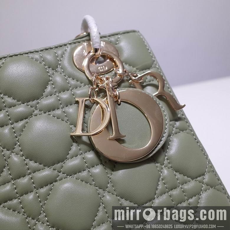 Dior Replica Bags AX8877 20X17X9
