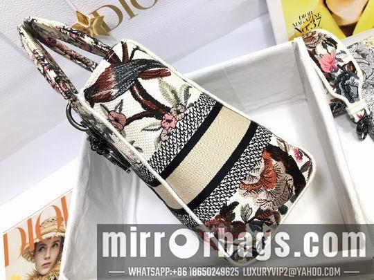 Dior Replica Bags Dior M0565刺绣喜鹊白 24x20x11cm wz
