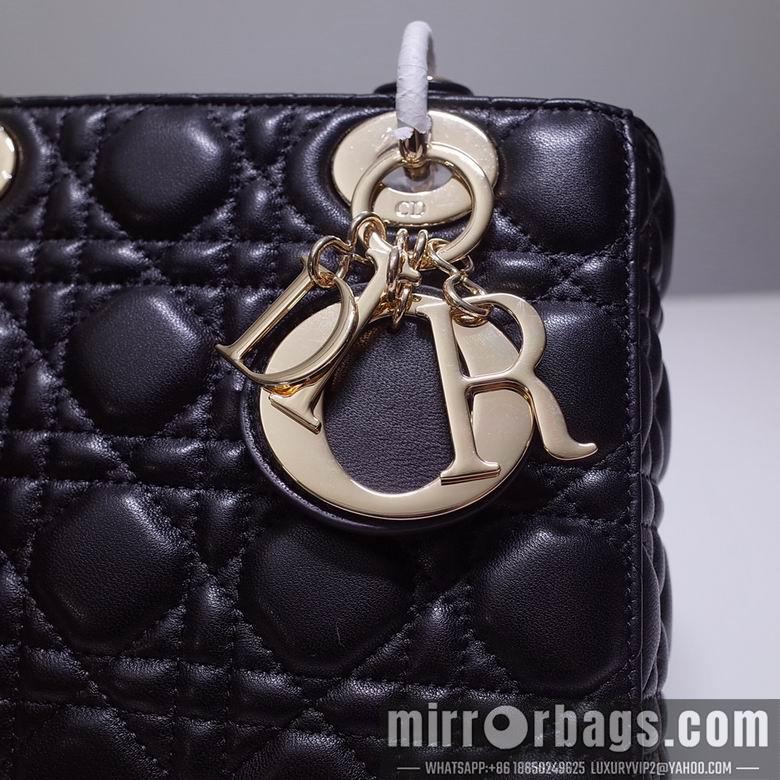 Dior Replica Bags AX8877 20X17X9