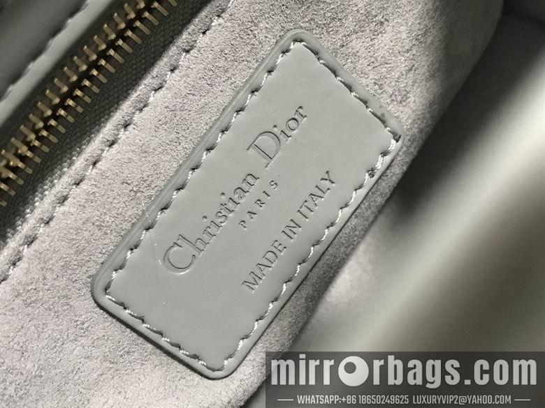 Dior Replica Bags BNM0505 17X15X7