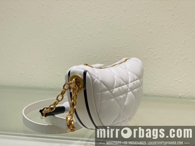 Dior Replica Bags AX2112279 24X15X6.8