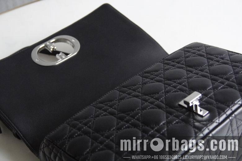 Dior Replica Bags AX2023 20x12x7