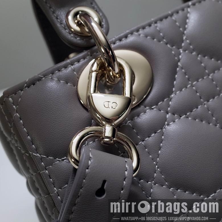 Dior Replica Bags AX8877 20X17X9