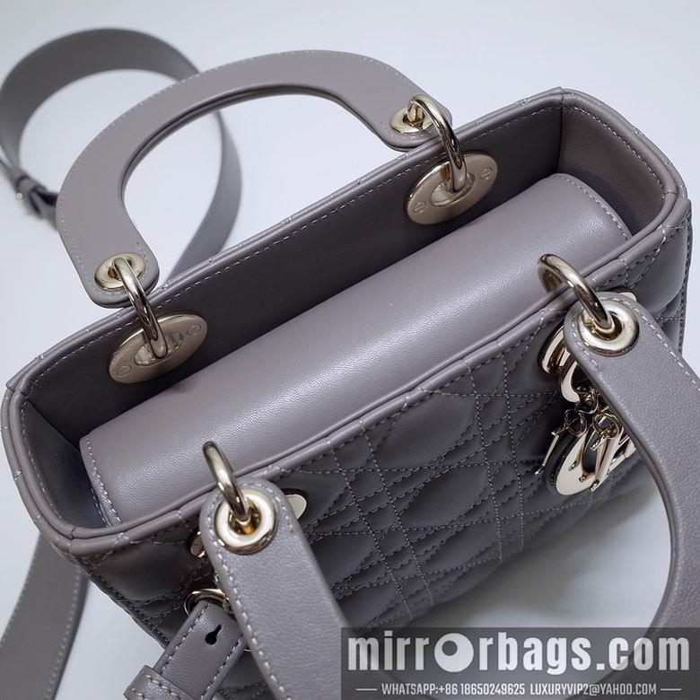 Dior Replica Bags AX8877 20X17X9