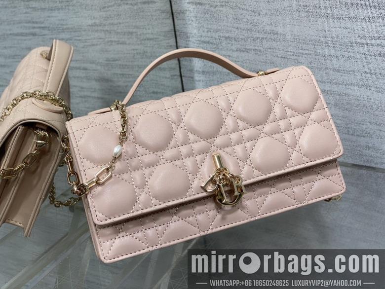 Dior Replica Bags Dior 0604 21x11x5cm wo1