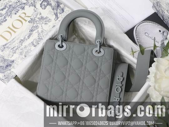 Dior Replica Bags Dior Ultra-matte M8013 20cm wz