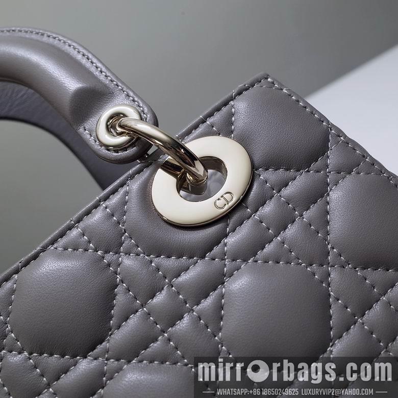 Dior Replica Bags AX8877 20X17X9