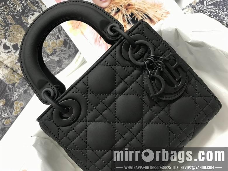 Dior Replica Bags BNM0505 17X15X7