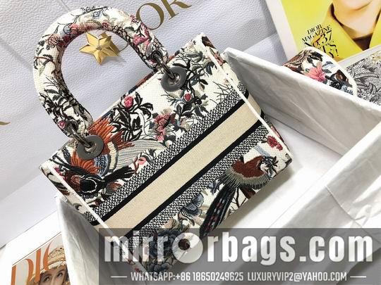 Dior Replica Bags Dior M0565刺绣喜鹊白 24x20x11cm wz