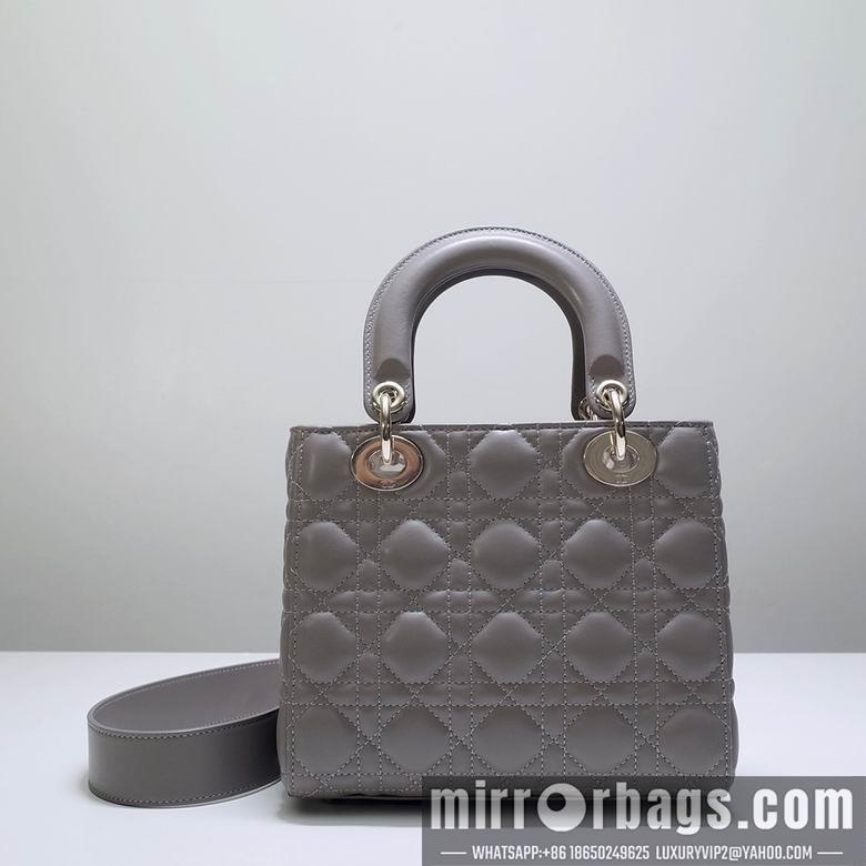 Dior Replica Bags AX8877 20X17X9