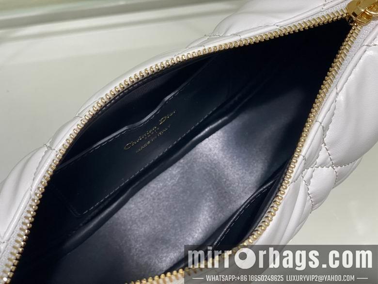 Dior Replica Bags AX2112279 24X15X6.8