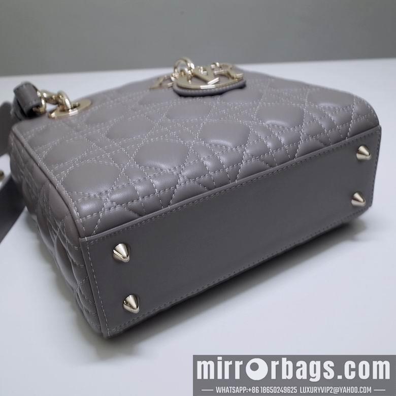 Dior Replica Bags AX8877 20X17X9