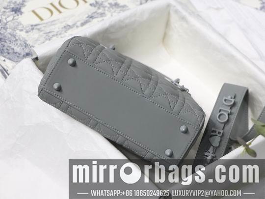 Dior Replica Bags Dior Ultra-matte M8013 20cm wz