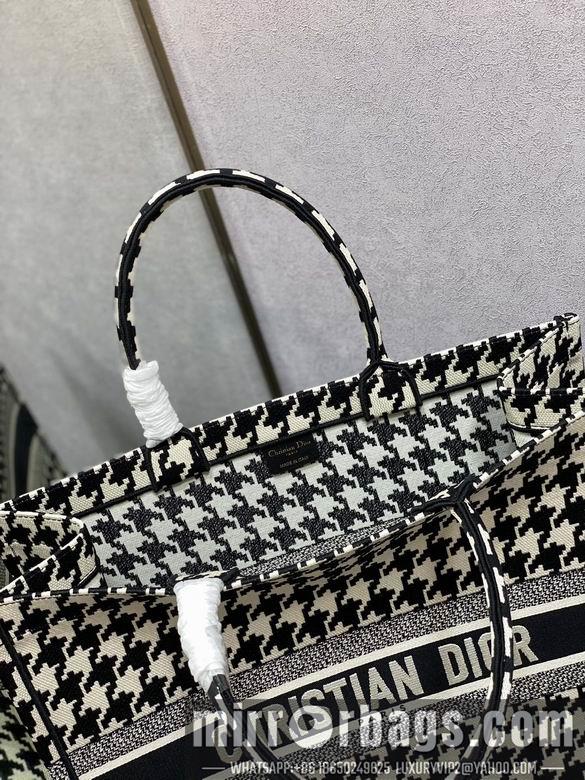 Dior Replica Bags 8001 42X35X18cm YG 3colour