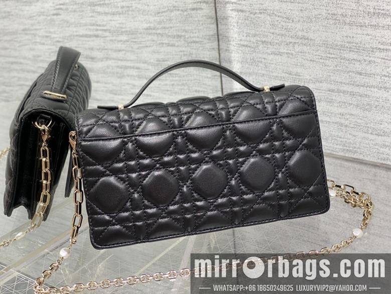 Dior Replica Bags Dior 0604 21x11x5cm wo8