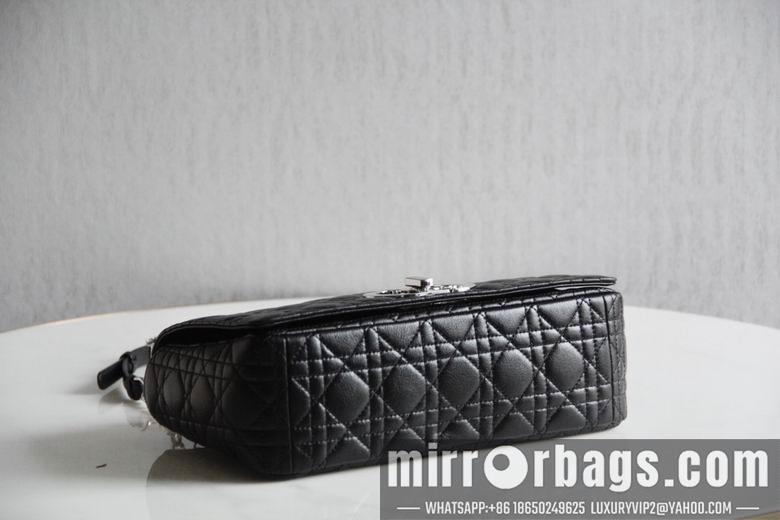 Dior Replica Bags AX2023 20x12x7