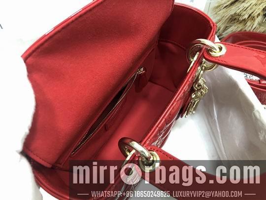 Dior Replica Bags Dior Lady M0538 漆皮字母20x16.5x8cm wz