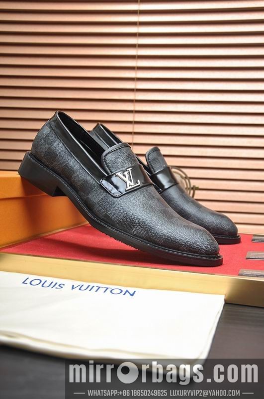 LV Replica Shoes LV sz38-45 mnf0747