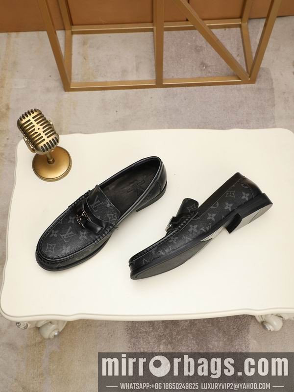 LV Replica Shoes LV sz38-44 mnf0549
